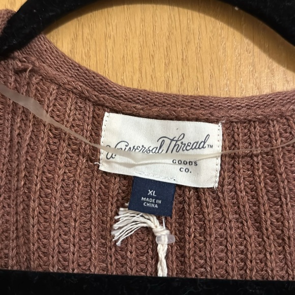 Size XL Universal Thread Cardigan - Picture 3 of 4